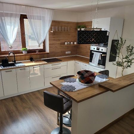 Oli Apartments Senec Exterior foto